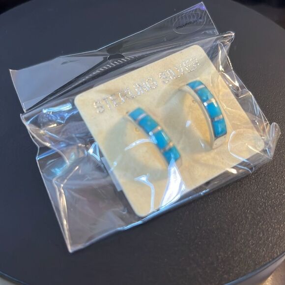 Santa Fe Style Kingman Turquoise Earrings in Sterling Silver 1.50ctw - Picture 5 of 7